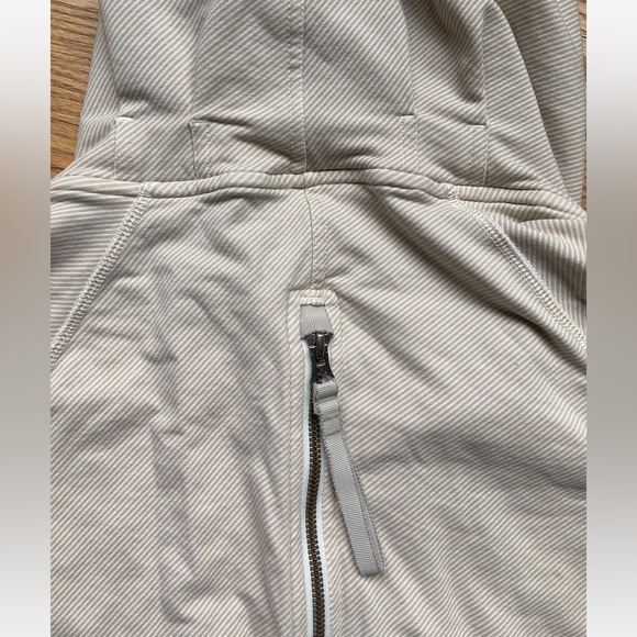 LULULEMON FULL ZIP STRIPED CREAM HOODIE / SWEATSHIRT SIZE 6 - Picture 8 of 11